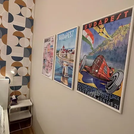 Csengery Apartment *